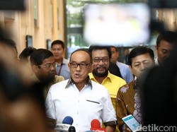 Ical Sedang di Luar Negeri, Absen Panggilan KPK