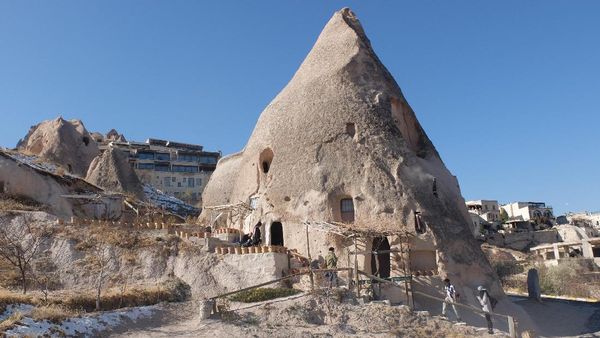 Penampakan Rumah Dalam Gua Berusia Ratusan Tahun di Turki
