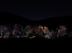 Habiskan Malam di Cappadocia Nonton Pertunjukan Cahaya Keren!