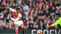Alexis Sanchez mencetak dua gol yang memberi Arsenal kemenangan atas Bournemouth. Ini aksi pemain depan asal Chile itu saat melesakkan gol pertama. (Foto: Shaun Botterill/Getty Images)