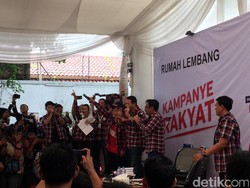 Ahok-Djarot Bikin Mannequin Challenge Bersama Warga dan Musisi Rap