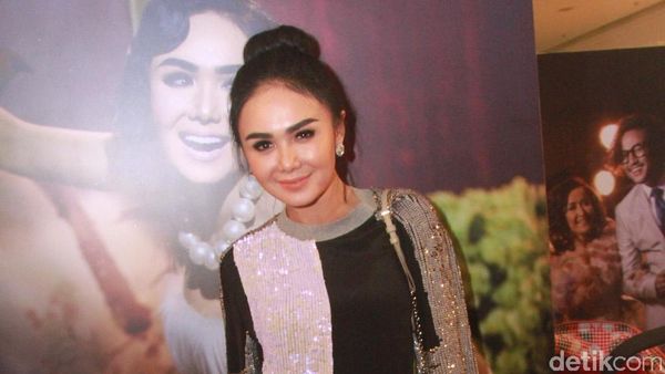 Yuni Shara Semringah dan Fresh Banget