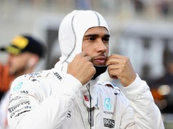 Abaikan Team Order Mercedes, Akankah Hamilton Dihukum?