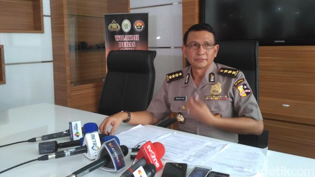 Polisi akan Telusuri Penyandang Dana Makar dari Bukti Transfer yang Ditemukan Polisi akan Telusuri Penyandang Dana Makar dari Bukti Transfer yang Ditemukan