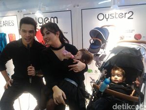 Punya Tiga Anak, Jonathan Frizzy Happy Banget!
