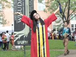 Lulus Kuliah, Chilla Kiana Ingin Lebih Serius Bermusik