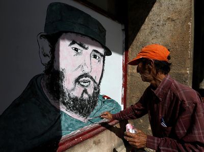 Panorama Mural Fidel Castro di Berbagai Negara