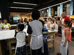 Begini Cara Chef Gino Campagna Membuat Anak-anak Betah Belajar Pasta