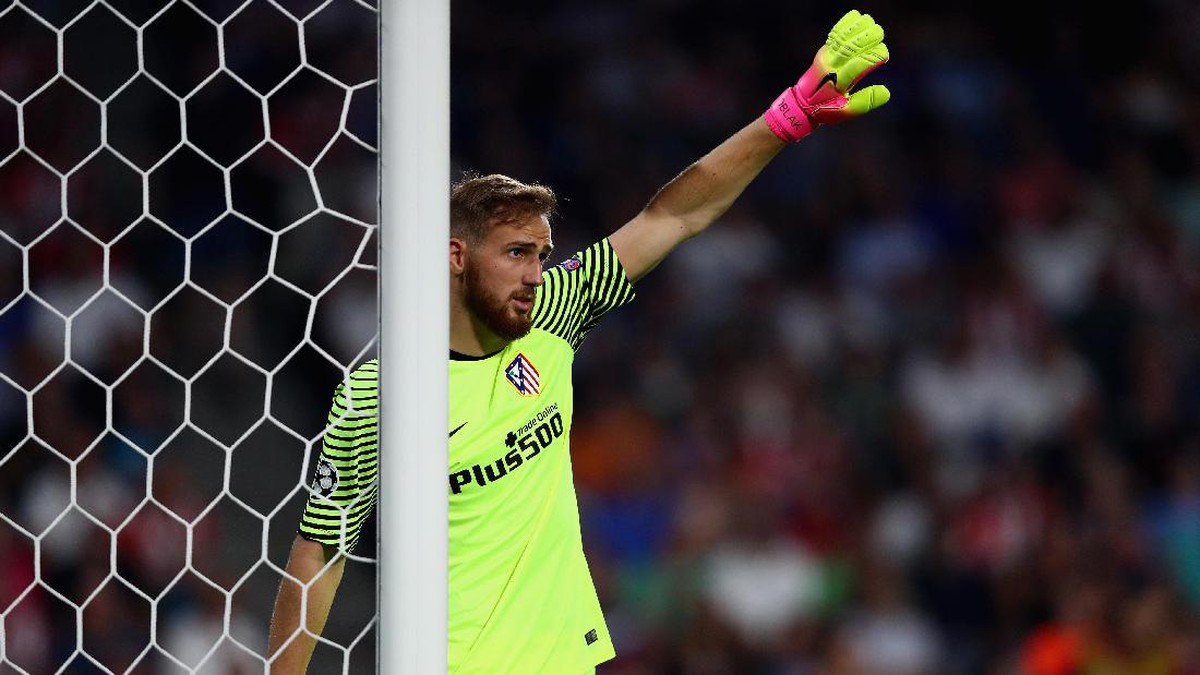 Jan Oblak tak punya niat untuk meninggalkan Atletico Madrid (Foto: Dean Mouhtaropoulos/Getty Images)