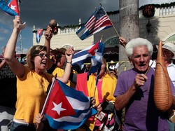 Warga Kuba di Miami AS Terus Merayakan Wafatnya Fidel Castro