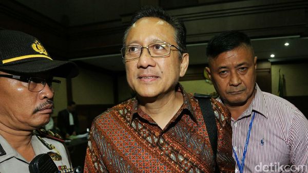 Majelis Hakim Tolak Eksepsi Irman Gusman