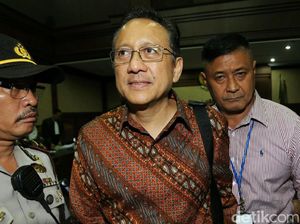Eksepsi Kasus Korupsi Gula Impor Ditolak, Irman Gusman Irit Bicara Eksepsi Kasus Korupsi Gula Impor Ditolak, Irman Gusman Irit Bicara