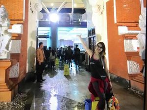 Bikin Vlog Soal Indonesia, Lihat Lagi Liburan Maria Ozawa di Bali Bikin Vlog Soal Indonesia, Lihat Lagi Liburan Maria Ozawa di Bali