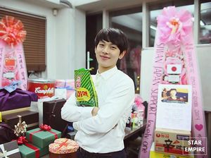 Siwan Akan Masuk Wajib Militer Juni Siwan Akan Masuk Wajib Militer Juni