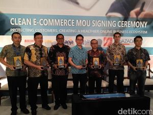 Sweeping Software Bajakan, Microsoft Gaet 5 e-Commerce