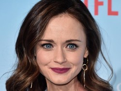 Penampilan Alexis Bledel Gilmore Girls, Tetap Imut di Usia 35 Tahun