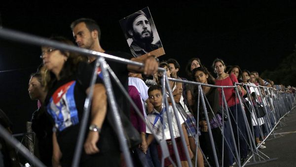 Warga Kuba Beri Penghormatan Terakhir untuk Fidel Castro