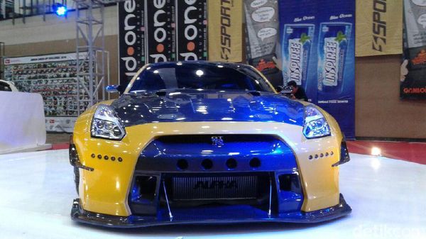 Modif Keren Nissan GT-R Asal Solo