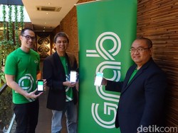 Grab Kembali Pepet Go-Jek