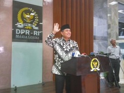 11 Bulan Memimpin DPR, Ini Klaim Keberhasilan Akom