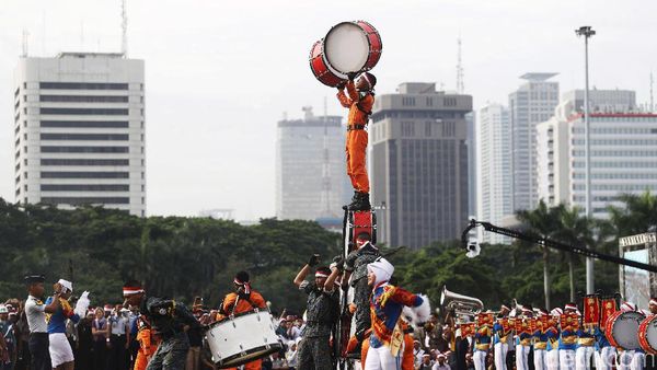 Berbagai Atraksi Ramaikan Apel Nusantara Bersatu