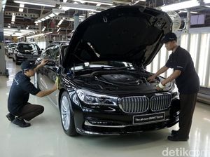 Melihat Perakitan BMW Series 7