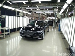 Pabrik Gaya Motor Sunter Bisa Rakit 6 BMW Seri 7 Sehari