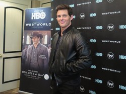 James Marsden Nyaman Memerankan Karakter Tak Terduga