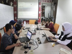 Makanan Sering Nyangkut di Gigi, Kenapa Ya? Simak Live Chat Sekarang!