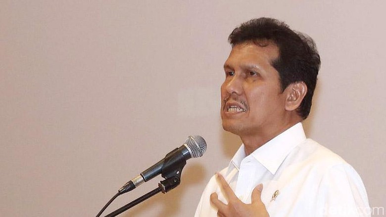 MenPANRB Berencana Tempatkan Guru di Pelosok Selamanya