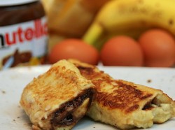 Yuk, Buat Banana Nutella French Toast yang Manis Enak untuk Sarapan!