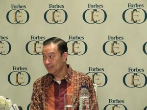 Sosok Tom Lembong, Eks Menteri Jokowi yang Kerap Disebut Gibran