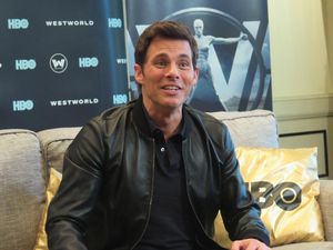 James Marsden Ingin Jadi Superhero Selain Cyclops James Marsden Ingin Jadi Superhero Selain Cyclops