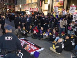 Para Pekerja AS Berdemo Menuntut Upah Minimum US$ 15 Per Jam