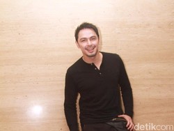 Thomas Djorghi Curhat Kesulitan Adopsi Anak