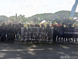 Suporter Turun ke Jalan, Tuntut Kejelasan Status Arema Indonesia