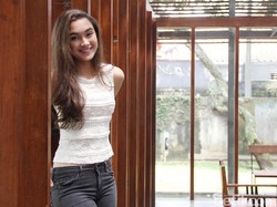 Caitlin Halderman, Atlet Polo Air yang Jago Berakting