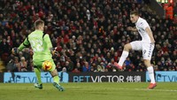 Leeds sendiri memiliki sejumlah peluang namun dapat digagalkan oleh kiper Liverpool. Reuters / Carl Recine.