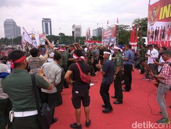 Duet Slank dengan Pangdam Jaya Tutup Apel Nusantara Bersatu di Monas