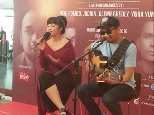 Lirik dan Chord Gitar Lagu Cinta dan Rahasia dari Yura Yunita dan Glenn Fredly