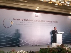 OJK Gandeng IFC, Gelar Forum Internasional Tata Kelola Keuangan Berkelanjutan