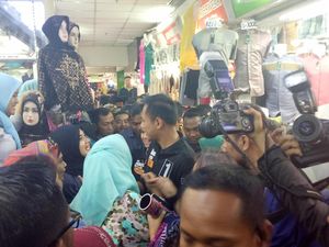 Hebohnya Pasar Tanah Abang Saat Didatangi Agus Yudhoyono
