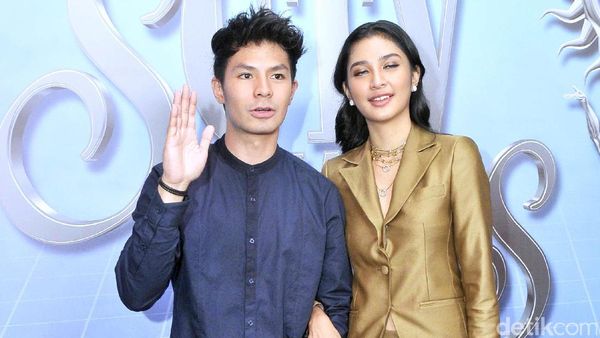 Kisah Cinta Kilat Mikha Tambayong dan Fero Walandouw