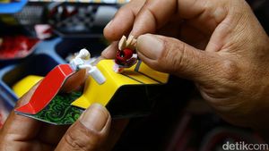 Kreativitas Tangan Berbuah Penghasilan