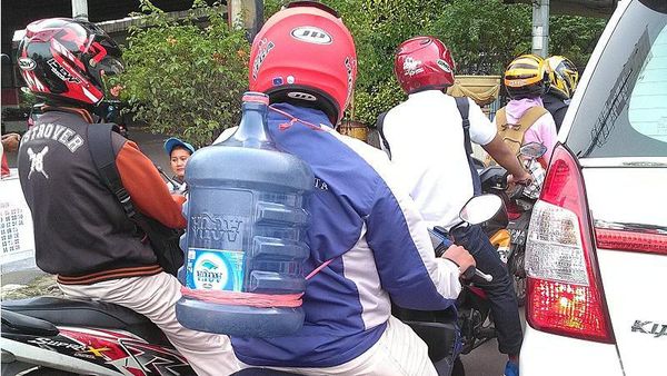 Tas Punggung Serba Guna