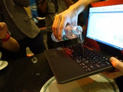 TravelMate B117, Laptop Tahan Banting Buat Anak Sekolah