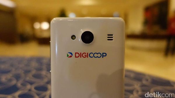 Digicoop, Ponsel 4G Gratis Buatan Lokal