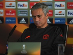 Mourinho Nonton MU vs West Ham dari Tempat Rahasia