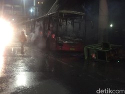 Polisi: Kebakaran Bus TransJ Gandeng di Depan BNN Akibat Korsleting Listrik