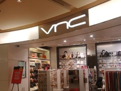 Sandal Hingga Wedges VNC Diskon Sampai Setengah Harga di Grand Indonesia